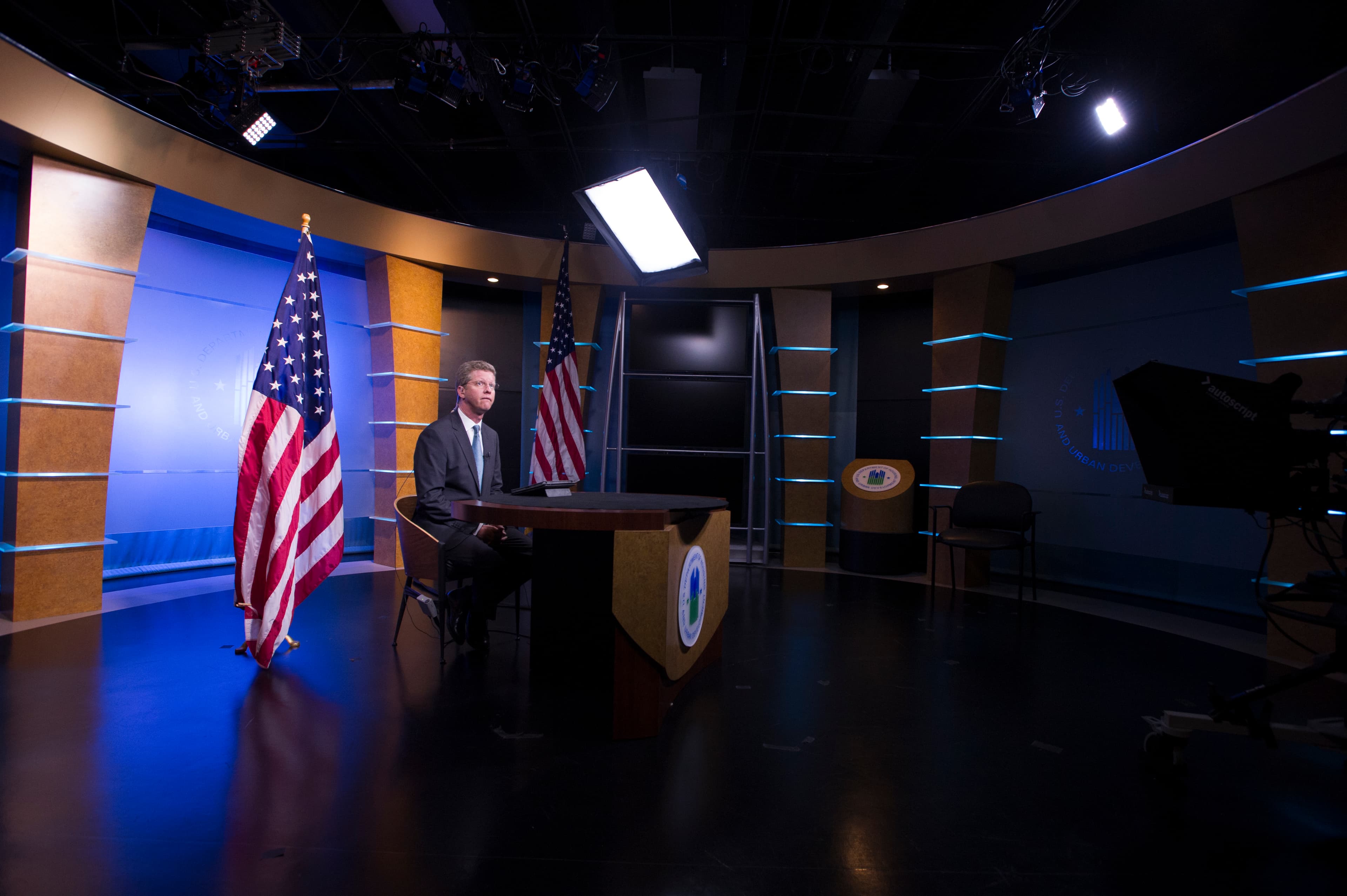 News — live broadcast coverage